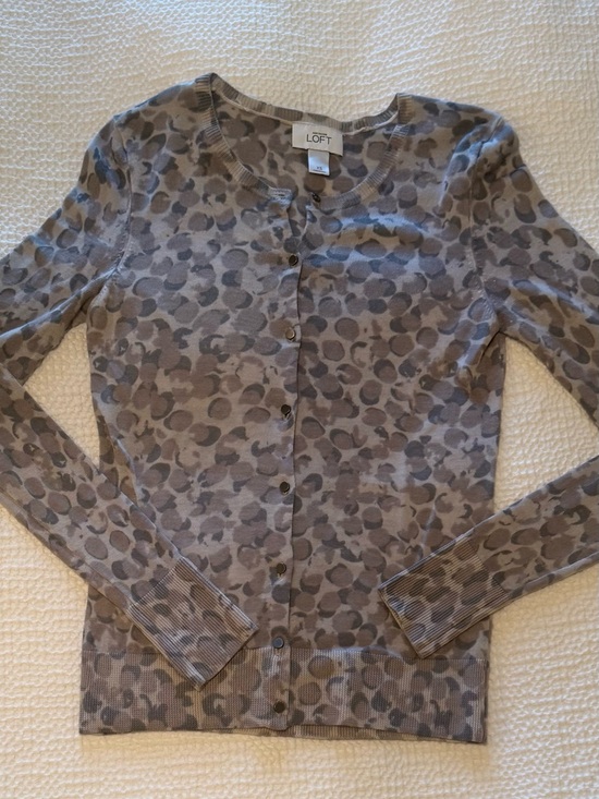 LOFT Sweaters - LOFT | Gray Pebble Knit Crewneck Cardigan | XS